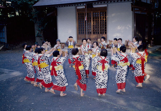 写真：海老名のささら踊り