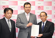 写真:認定授与式の様子1