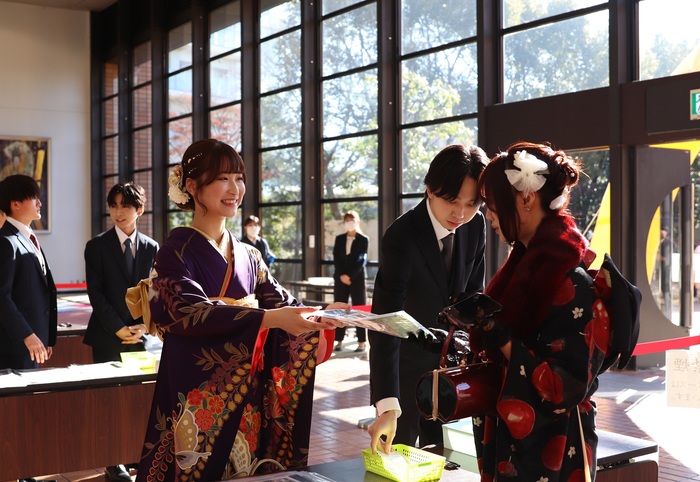 二十歳の祝典　受け付けの様子