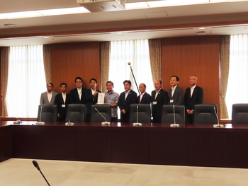 写真(文部科学省)