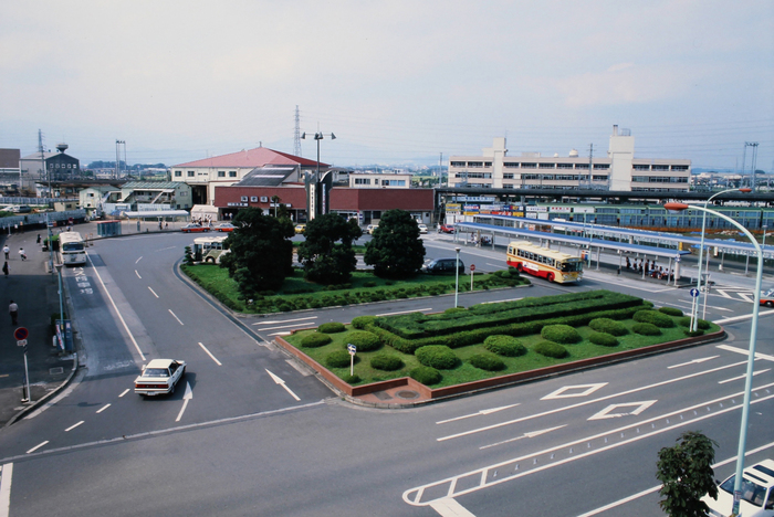 海老名駅前ロータリーの写真